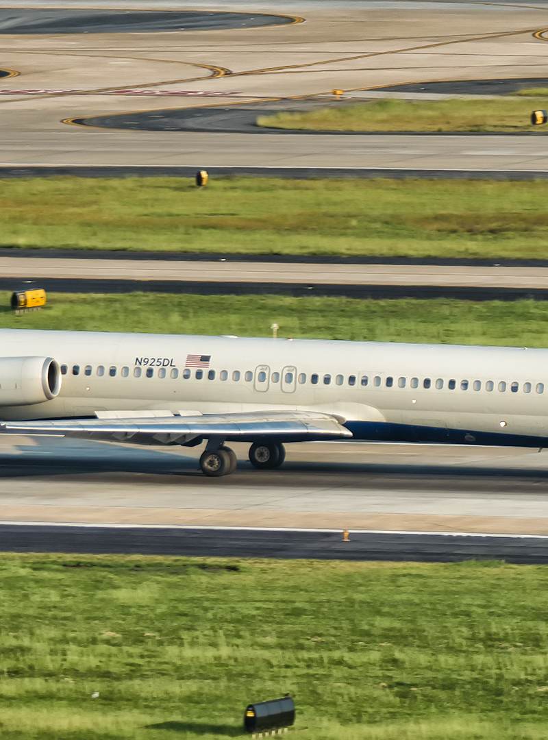 N925DL - Douglas