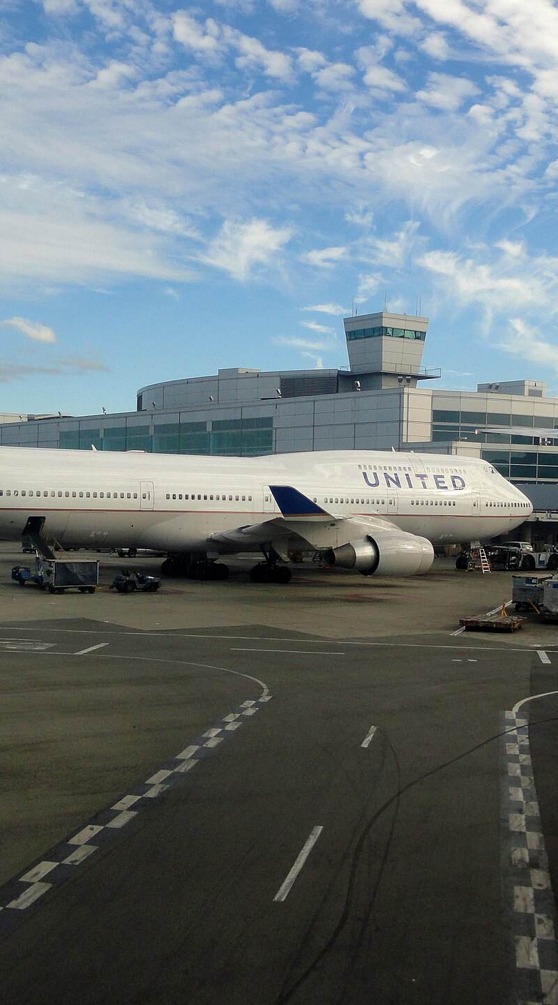 N128UA - Boeing