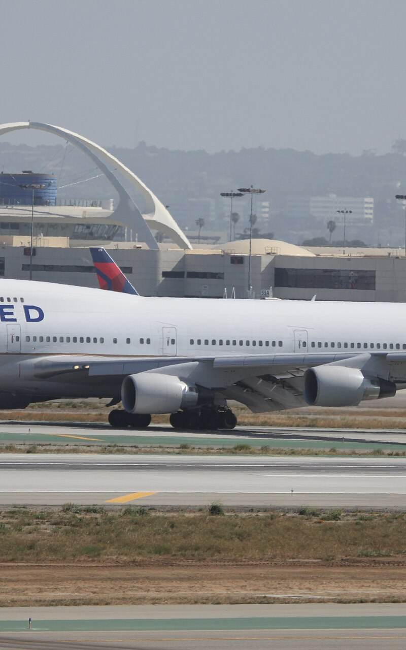 N128UA - Boeing