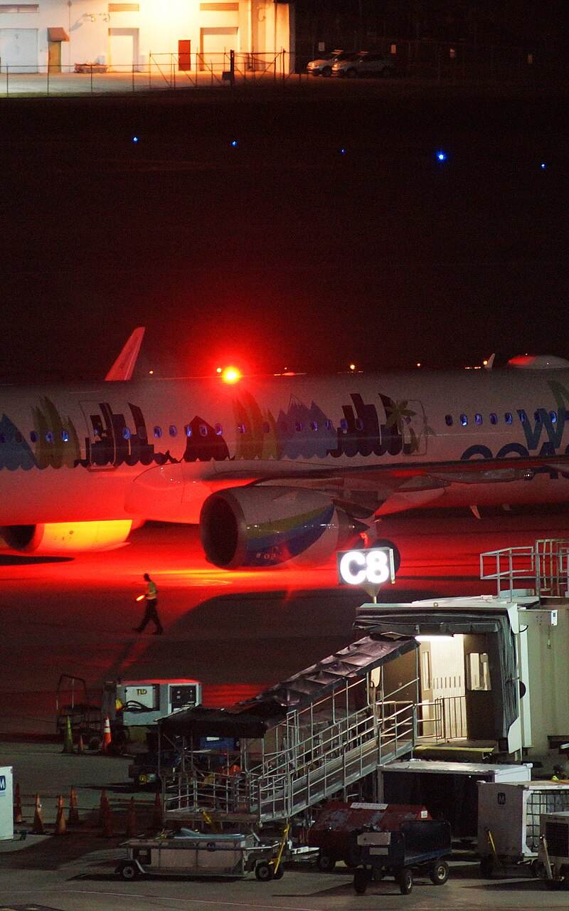 N925VA - Twin-engine aircraft