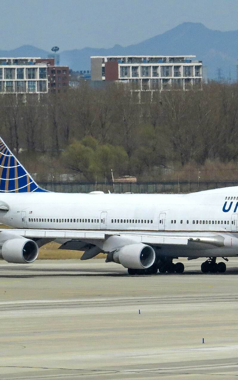 N128UA - Boeing