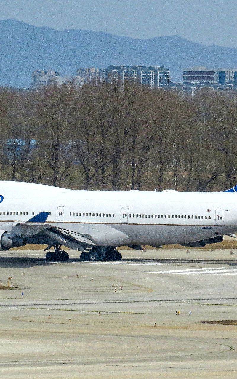 N128UA - Boeing