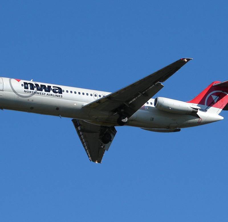 N926NW - Douglas