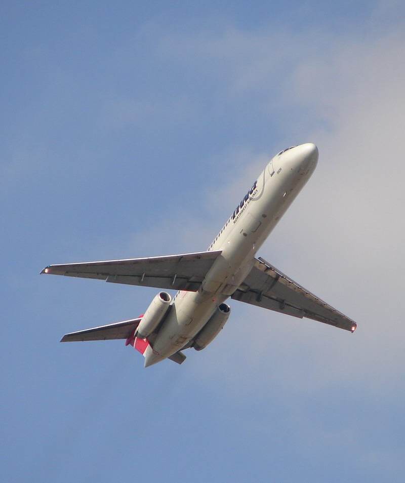 N926NW - Twin-engine aircraft