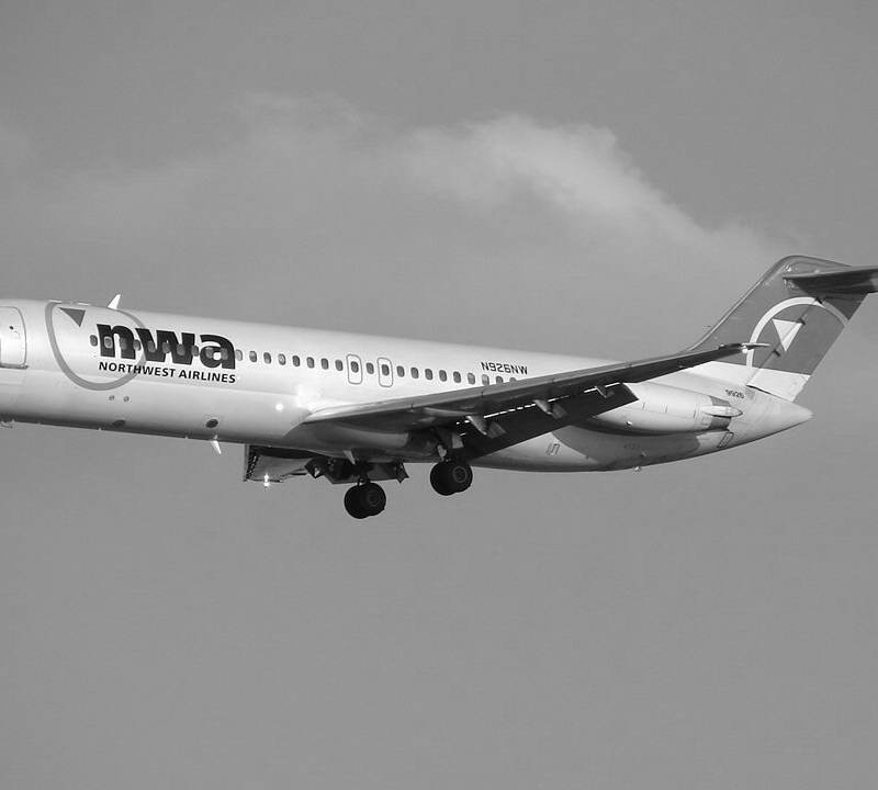 N926NW - Douglas