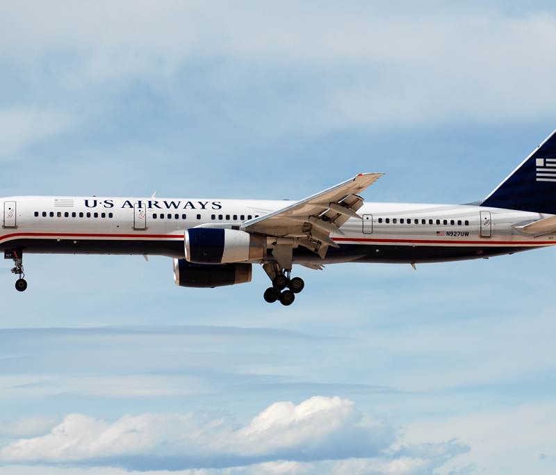 N927UW - Twin-engine aircraft