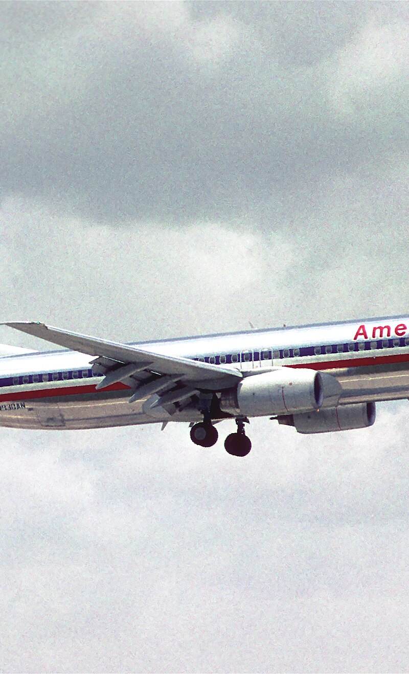 N930AN - Twin-engine aircraft