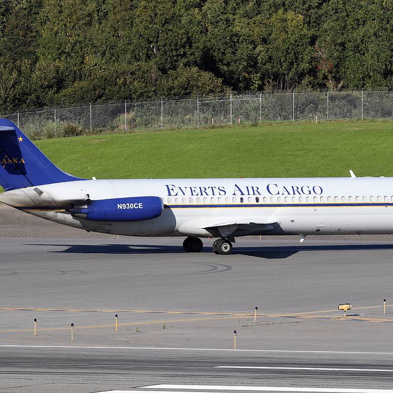 N930CE - Douglas