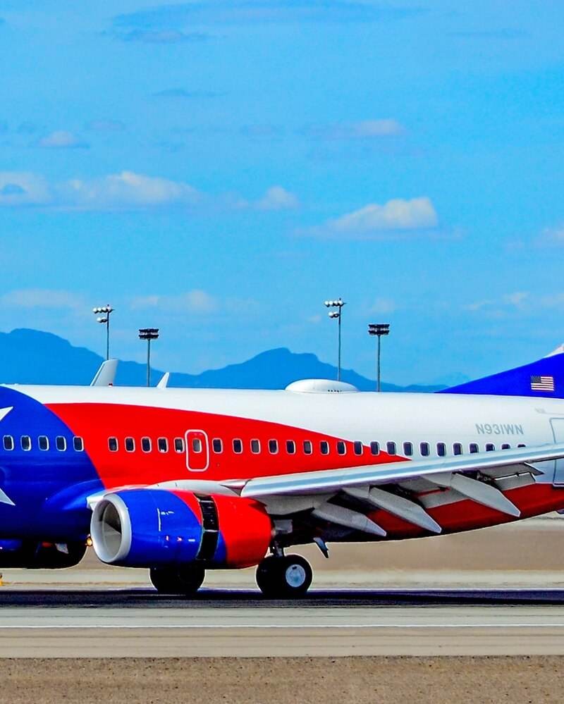 N931WN - Twin-engine aircraft
