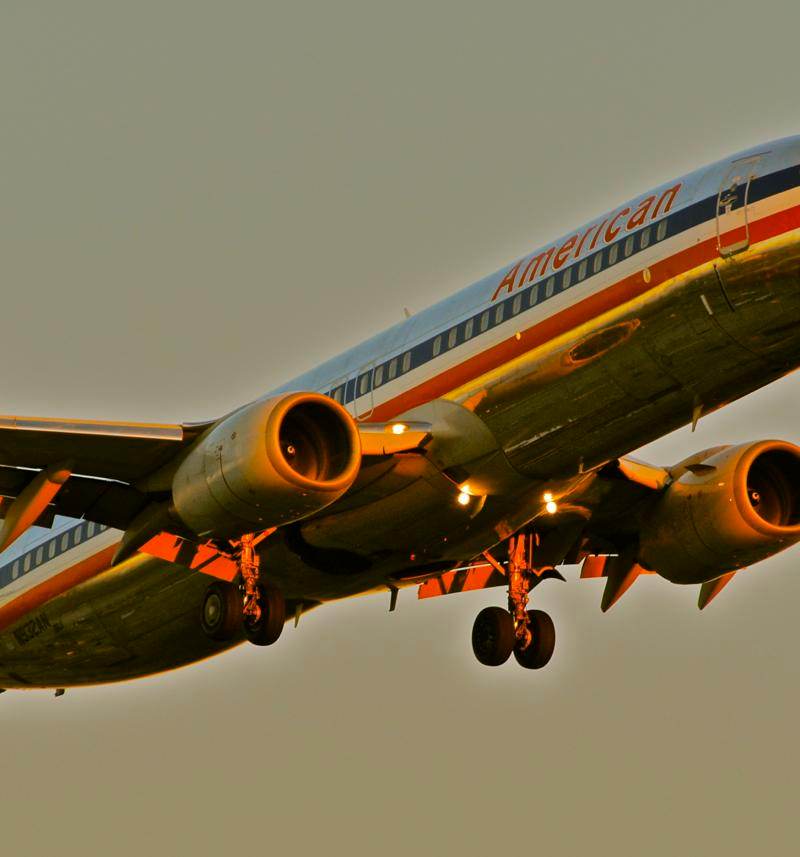 N932AN - Twin-engine aircraft