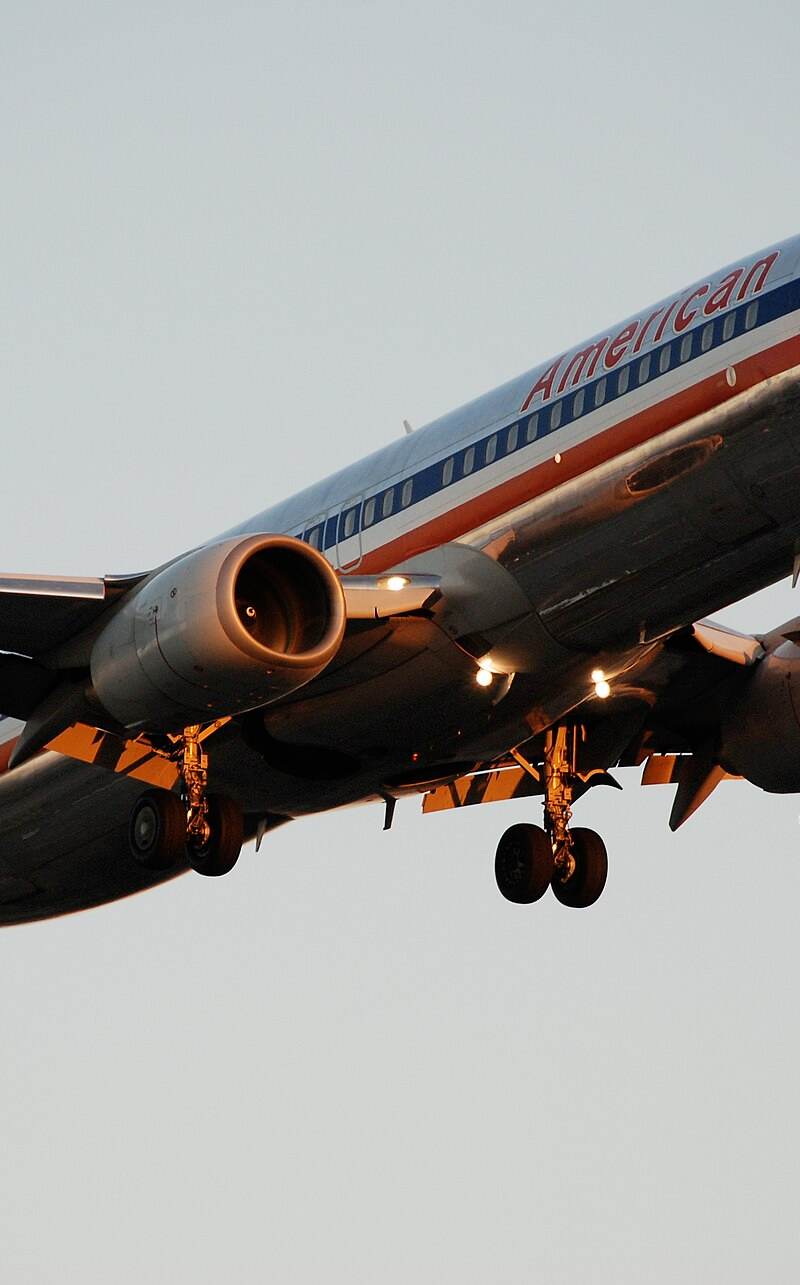 N932AN - Twin-engine aircraft