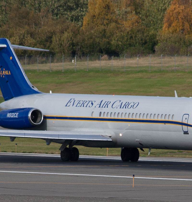 N932CE - Twin-engine aircraft