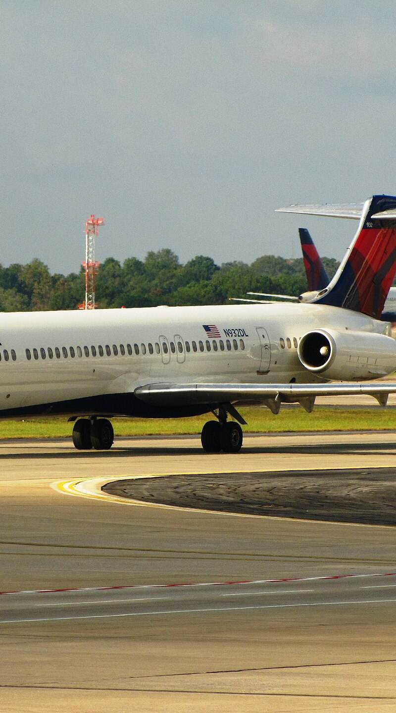 N932DL - Aircraft