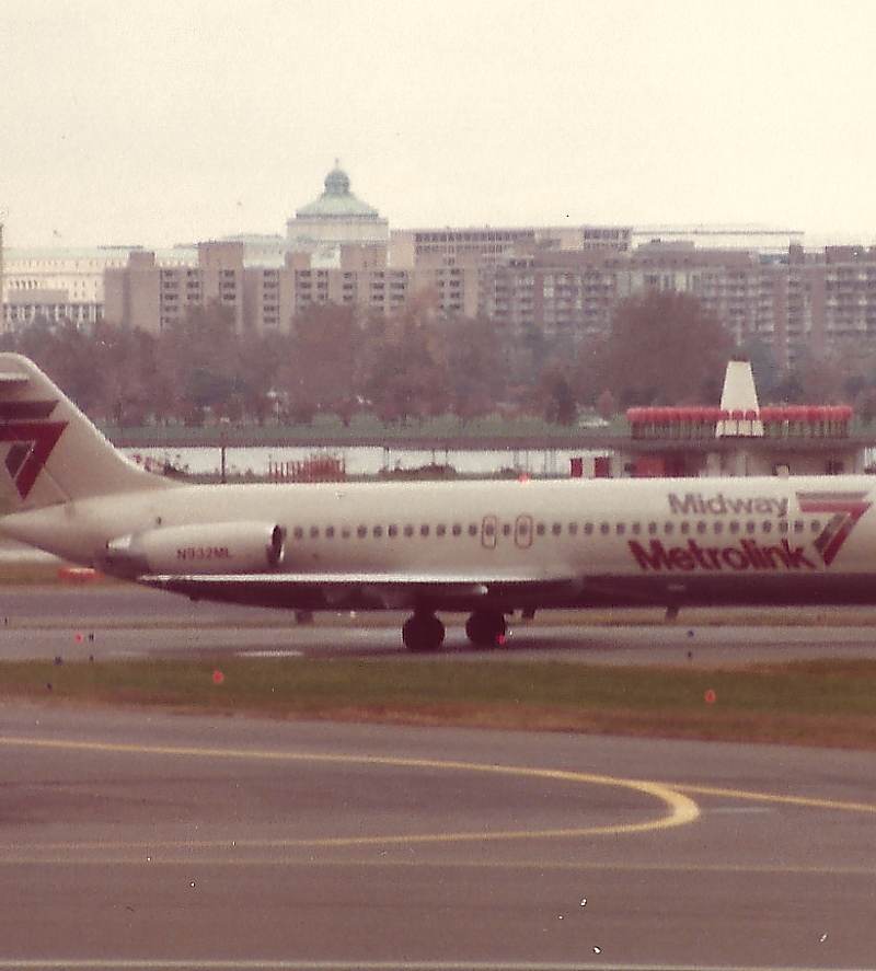 N932ML - Twin-engine aircraft
