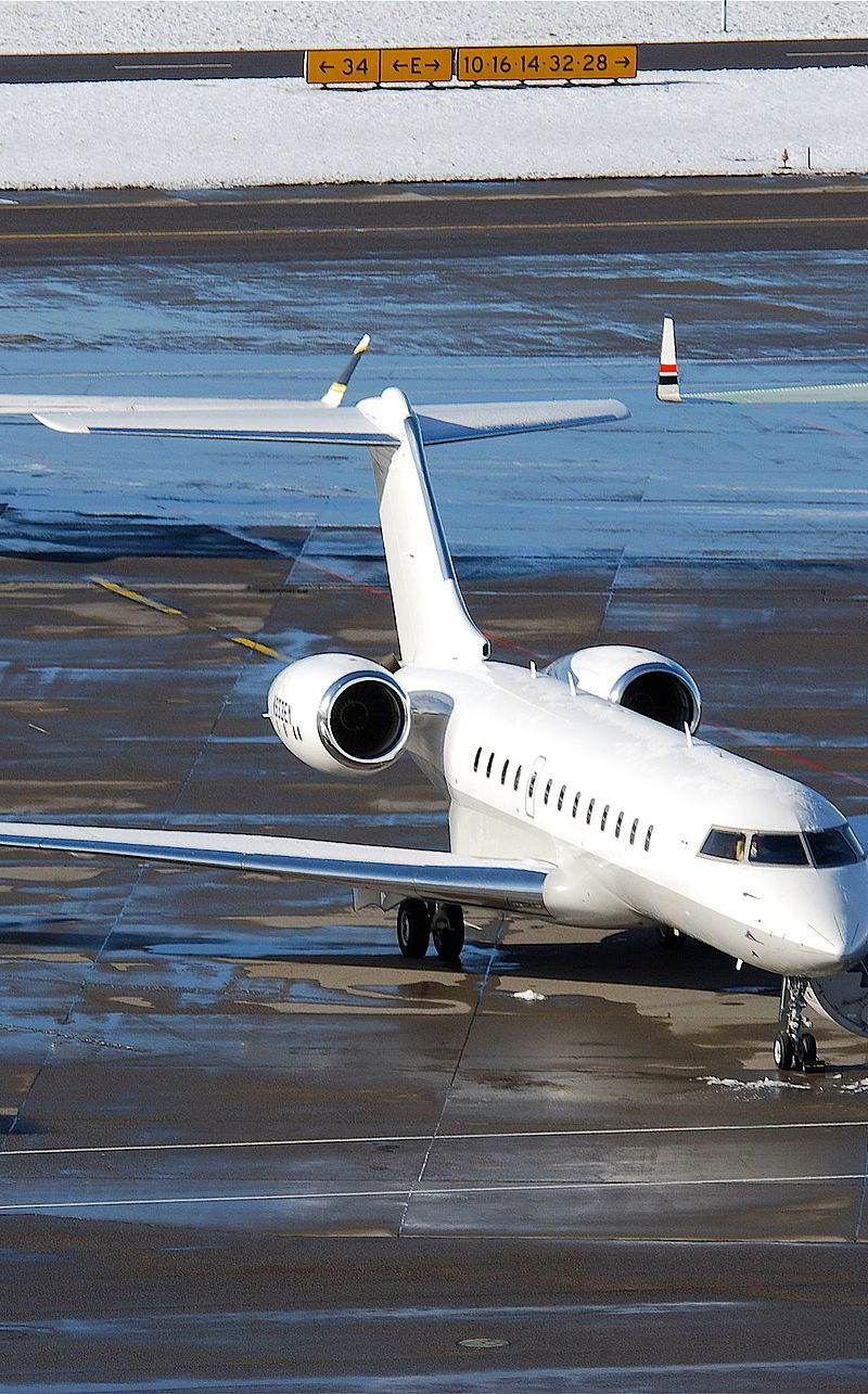 N933EY - Bombardier