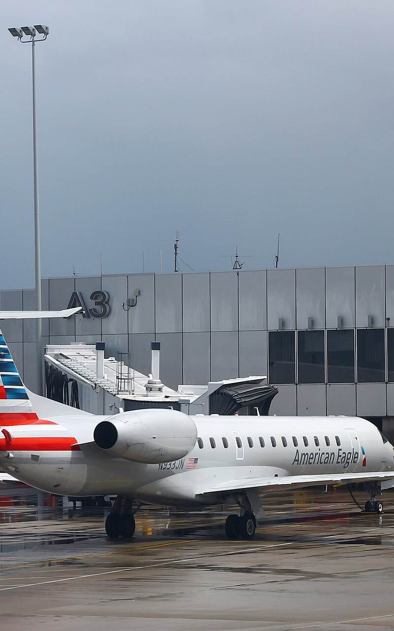 N933JN - Embraer