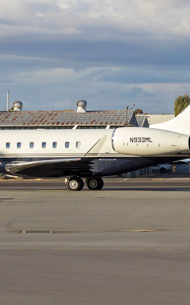 N933ML - Business jet