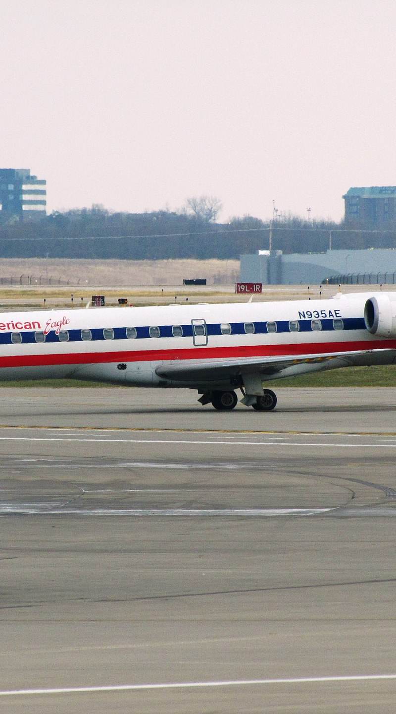 N935AE - Embraer