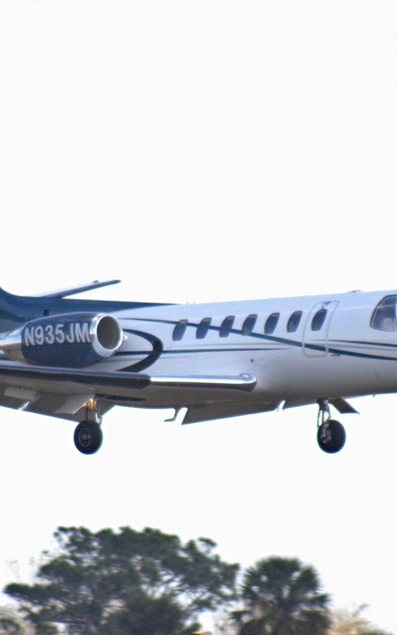 N935JM - Business jet