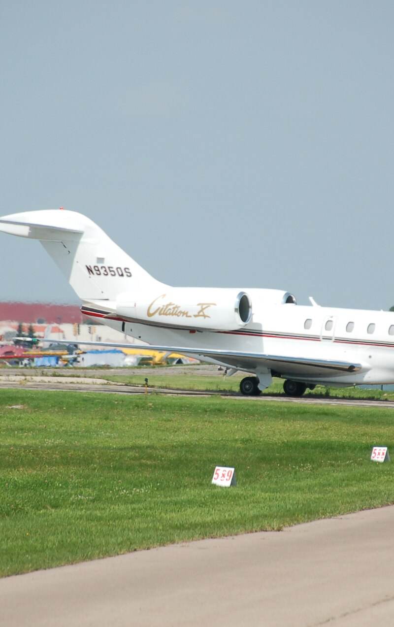 N935QS - Business jet