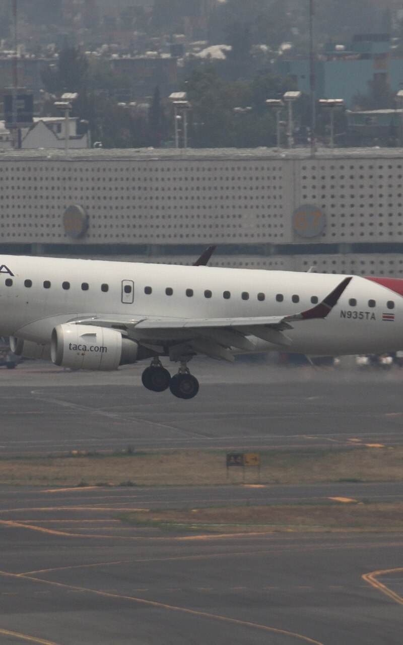 N935TA - Embraer