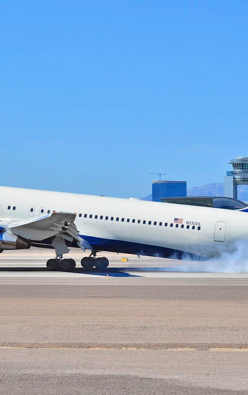 N130DL - Boeing
