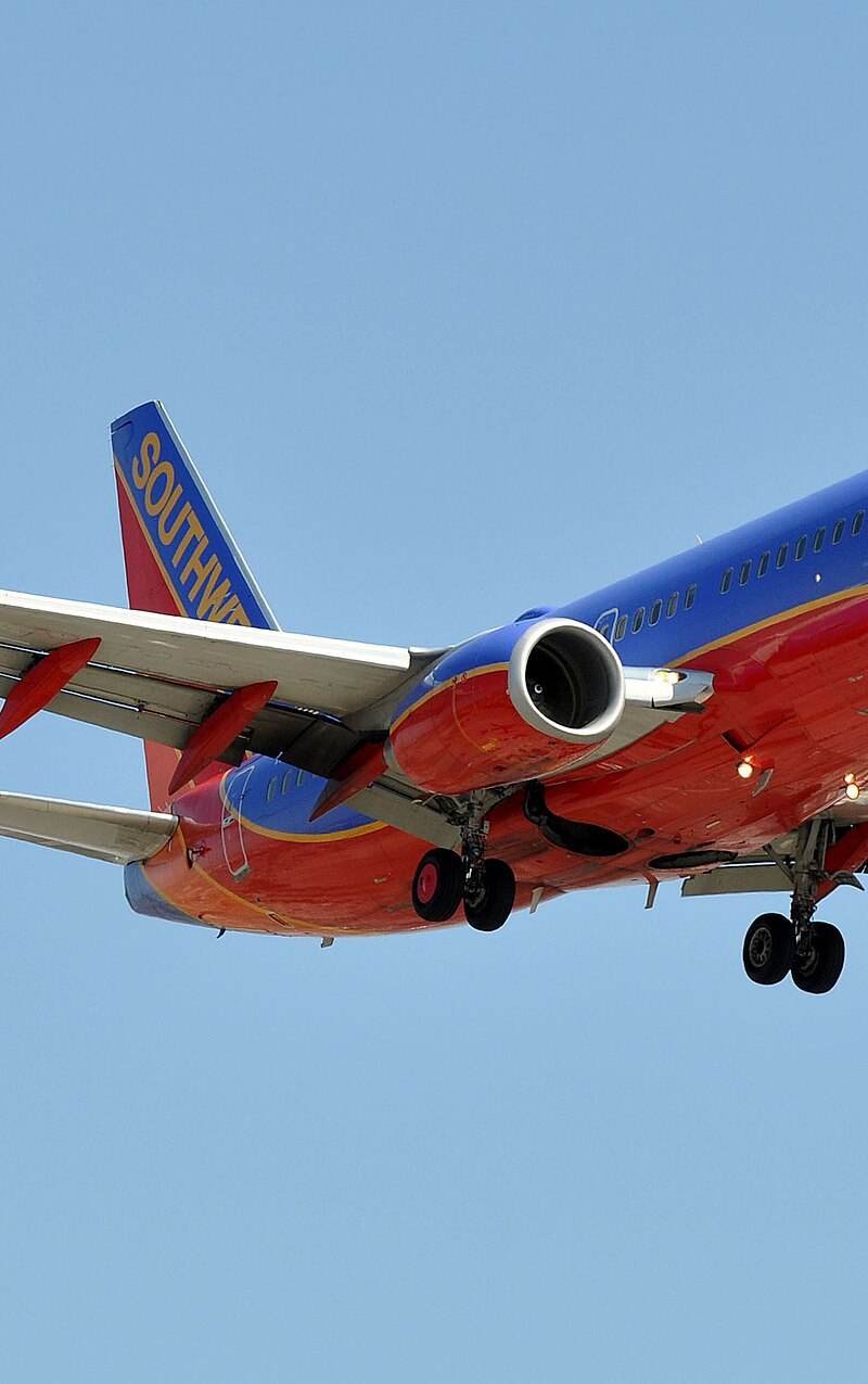 N936WN - Twin-engine aircraft