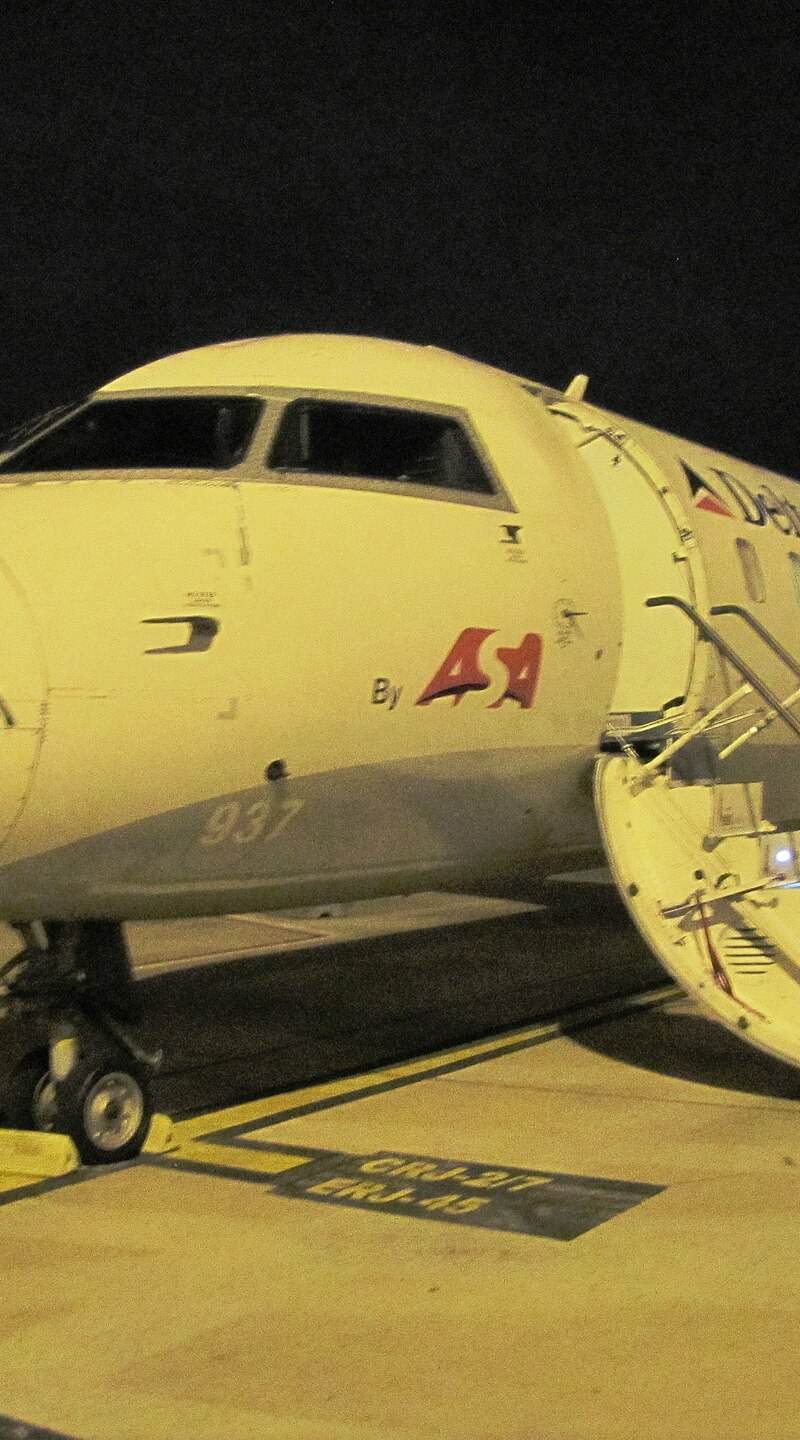 N937EV - Bombardier