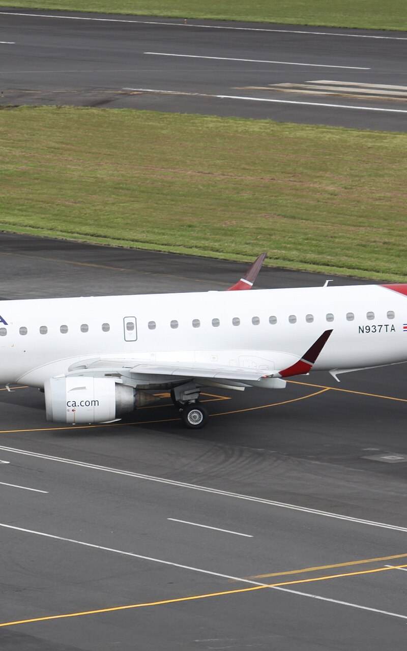 N937TA - Embraer