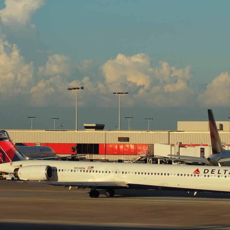 N938DN - Douglas