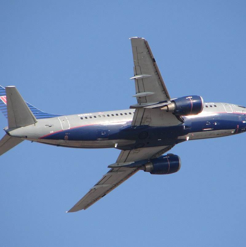 N938UA - Twin-engine aircraft