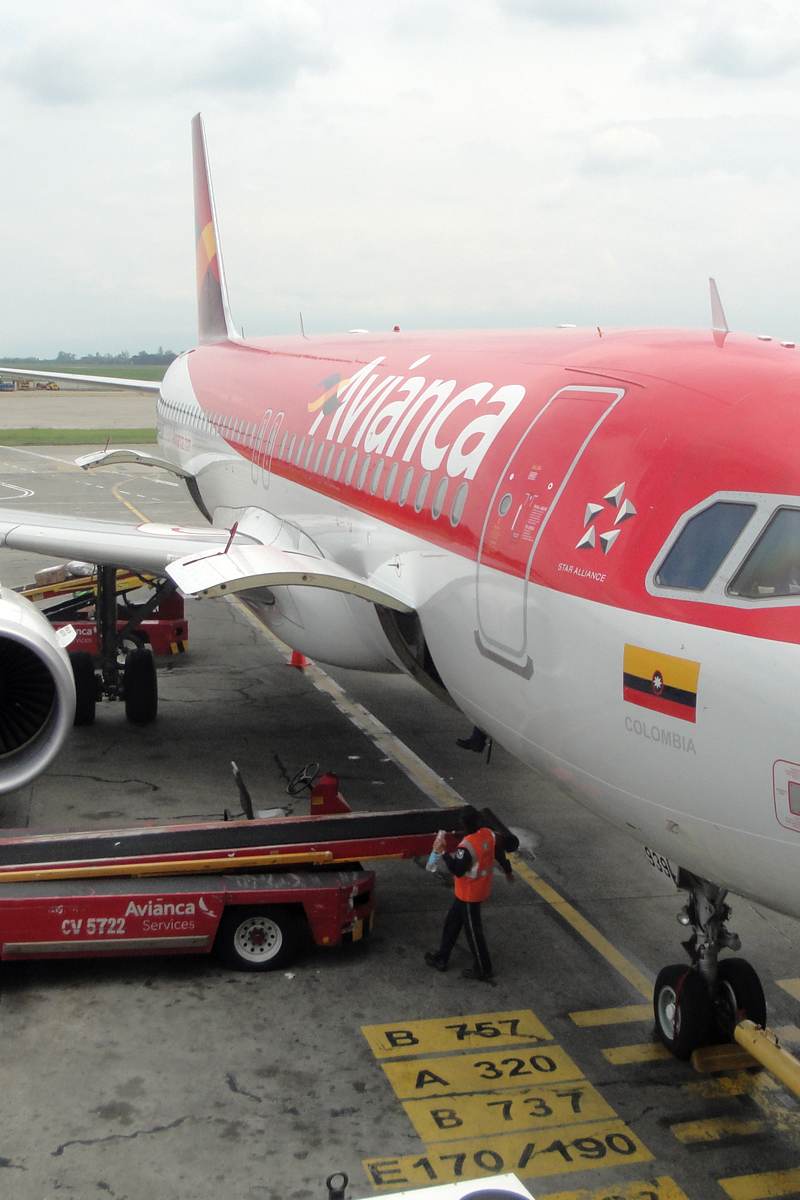 N939AV - Airbus