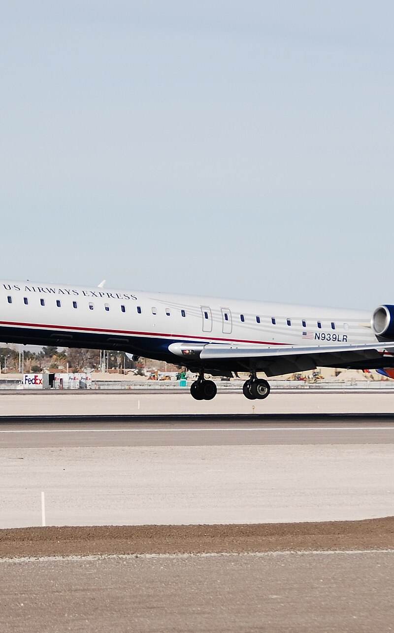 N939LR - Twin-engine aircraft
