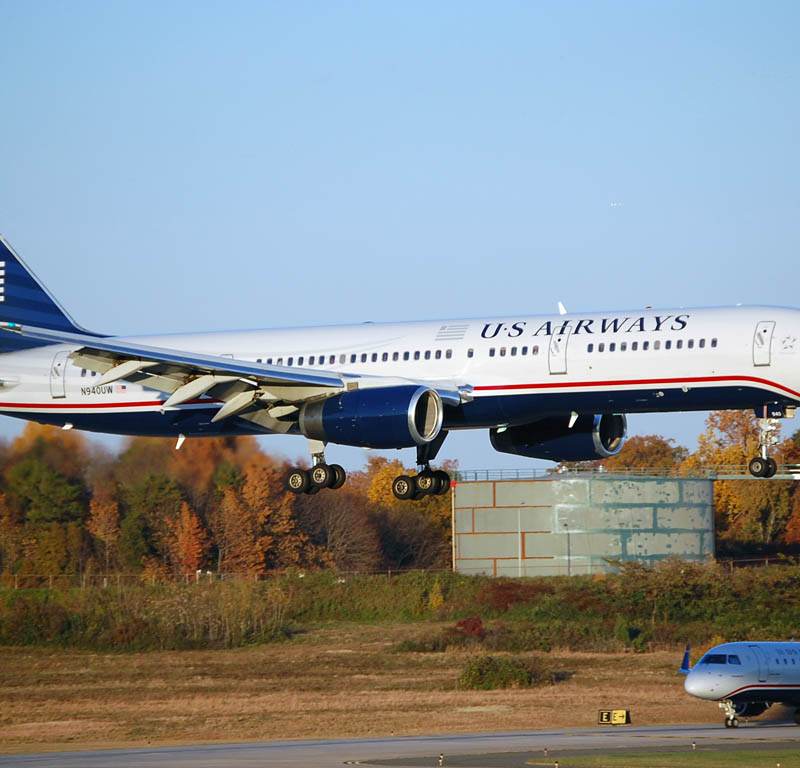 N940UW - Twin-engine aircraft
