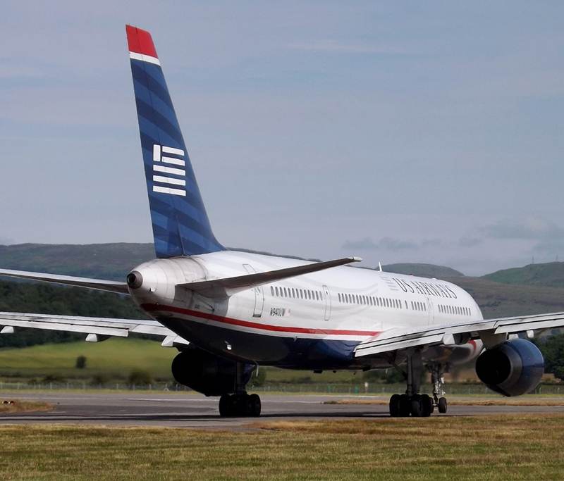 N940UW - Twin-engine aircraft