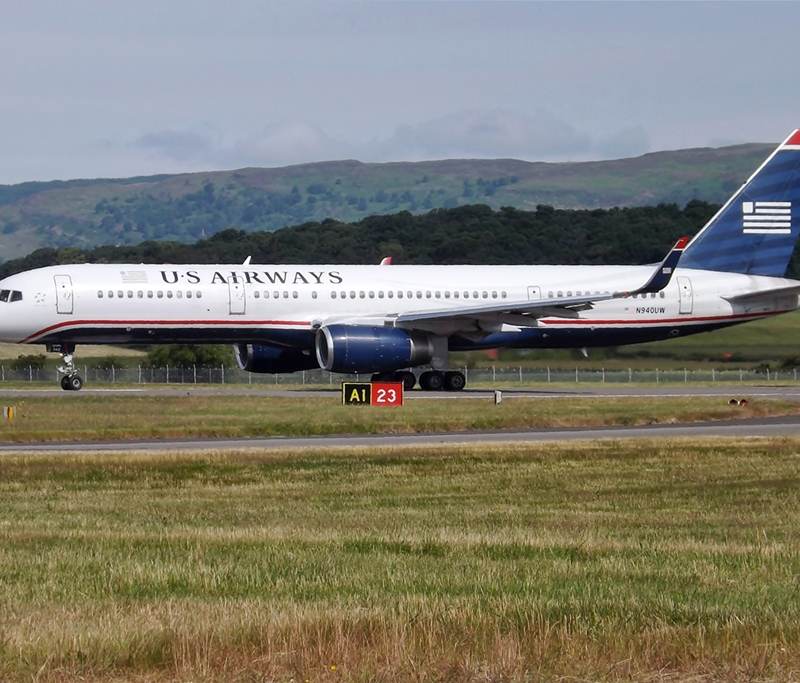 N940UW - Twin-engine aircraft