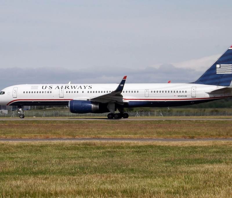 N940UW - Twin-engine aircraft