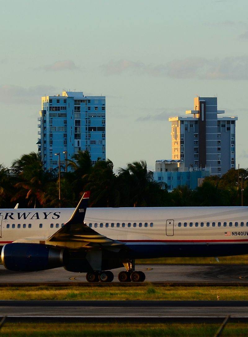 N940UW - Twin-engine aircraft