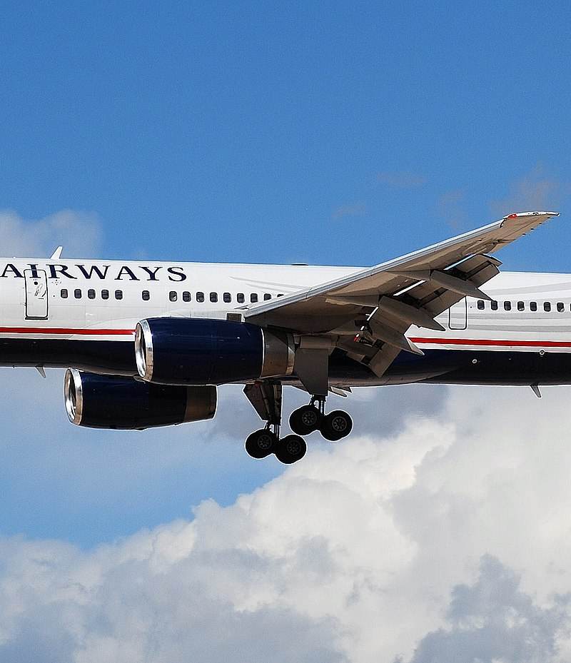 N941UW - Twin-engine aircraft
