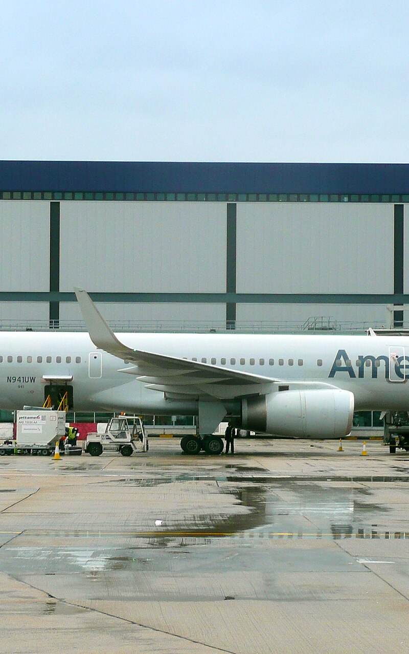 N941UW - Twin-engine aircraft