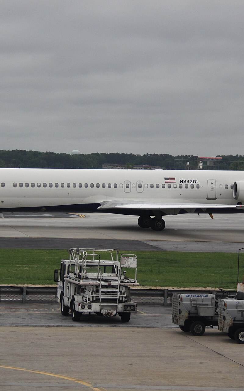 N942DL - Aircraft