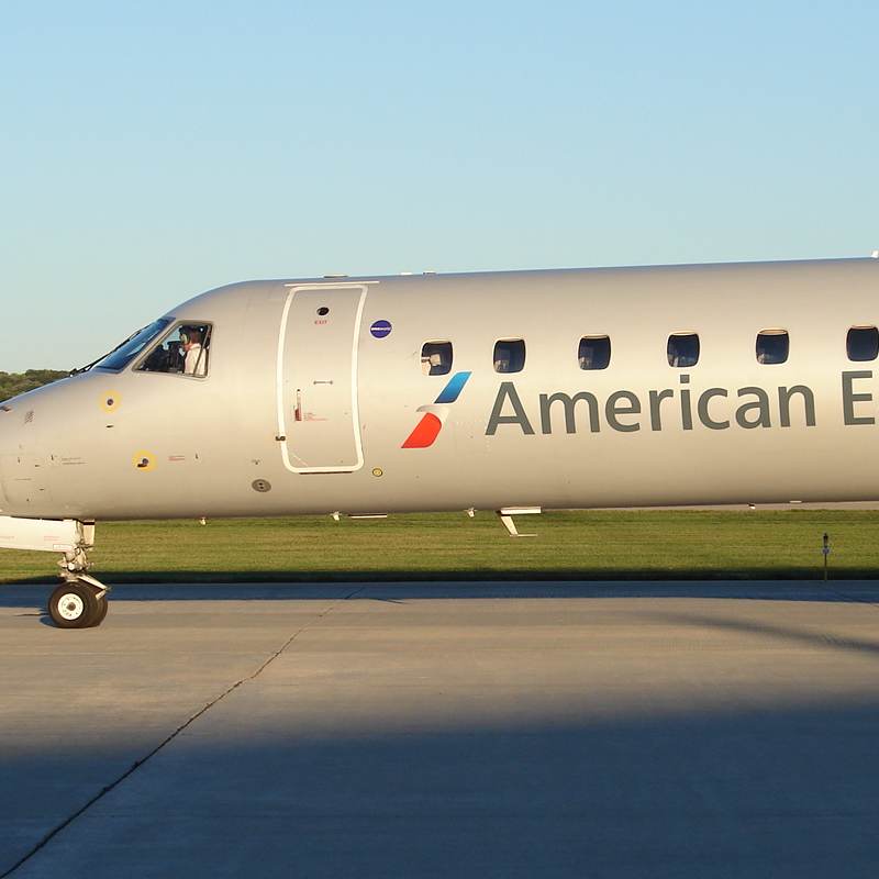N942LL - Embraer