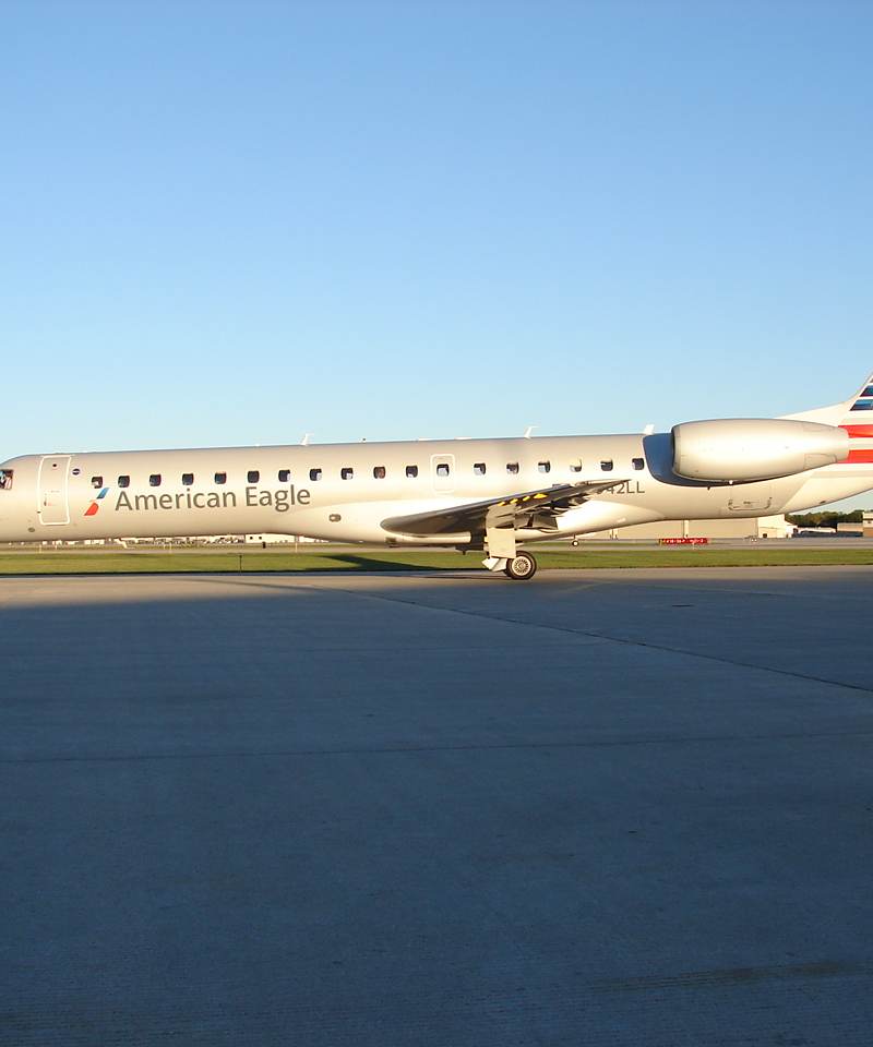 N942LL - Embraer