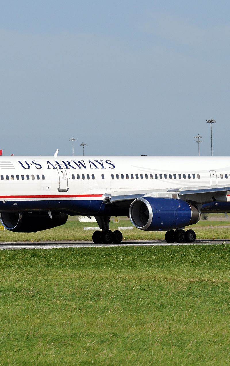 N942UW - Twin-engine aircraft