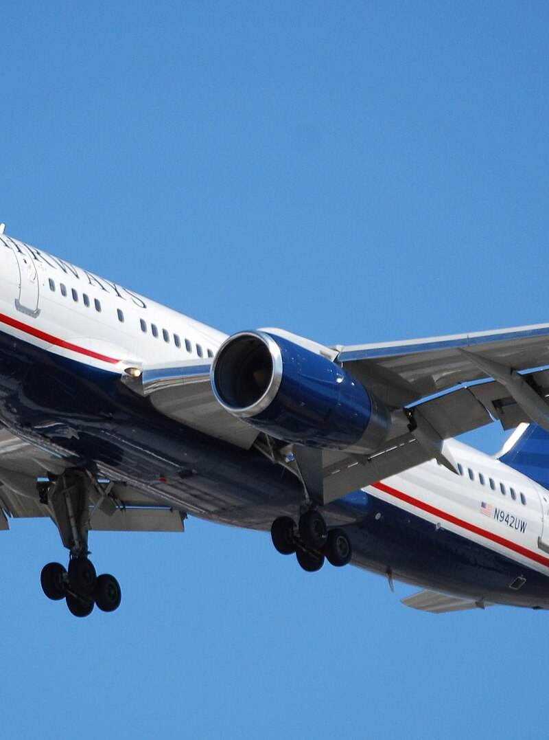 N942UW - Twin-engine aircraft