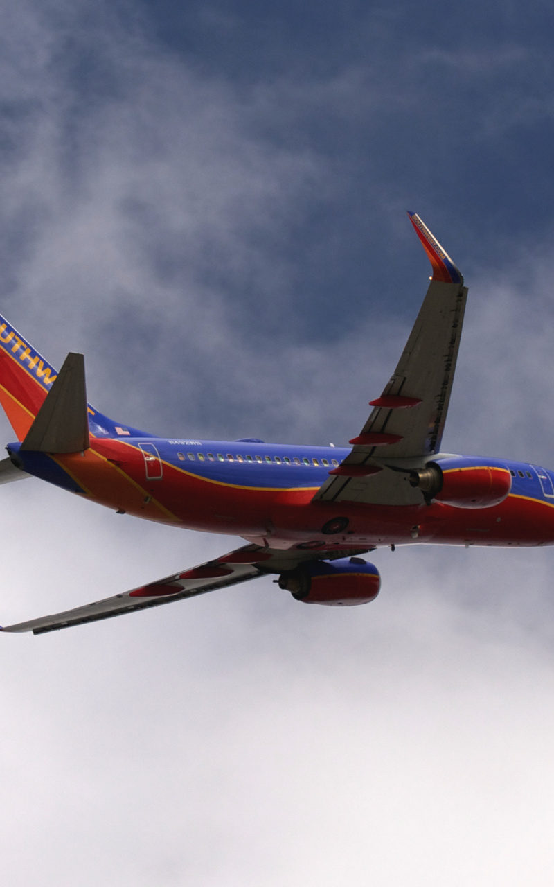 N942WN - Twin-engine aircraft