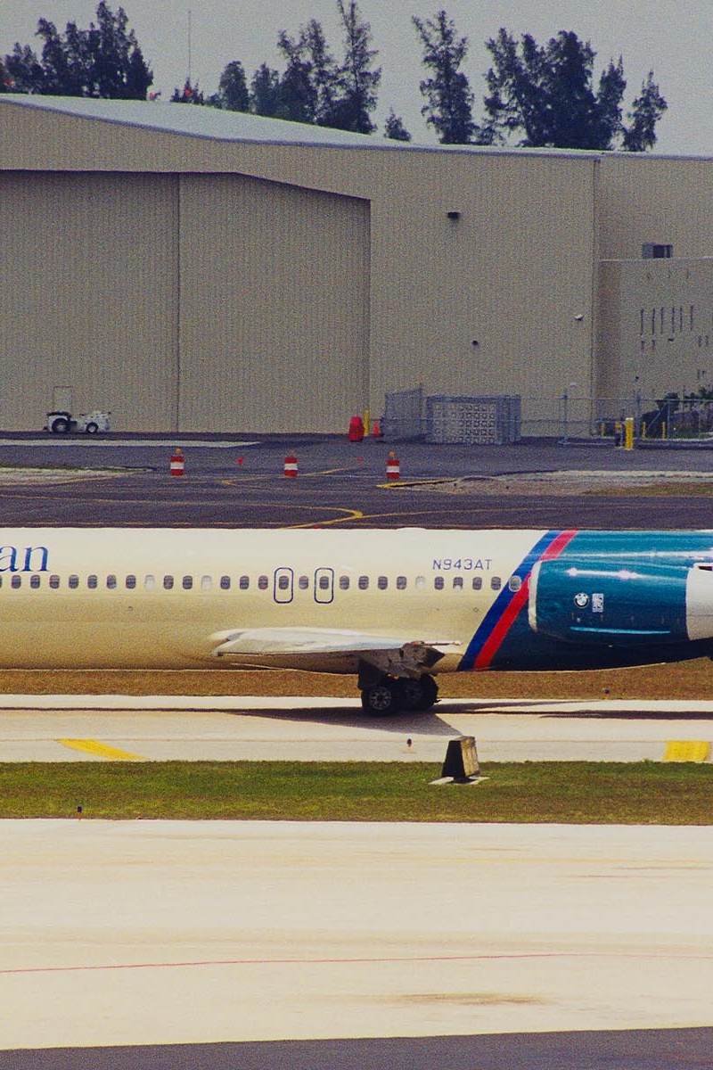 N943AT - Boeing