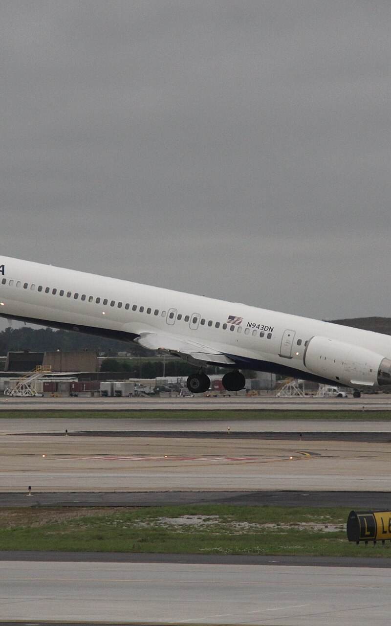 N943DN - Aircraft