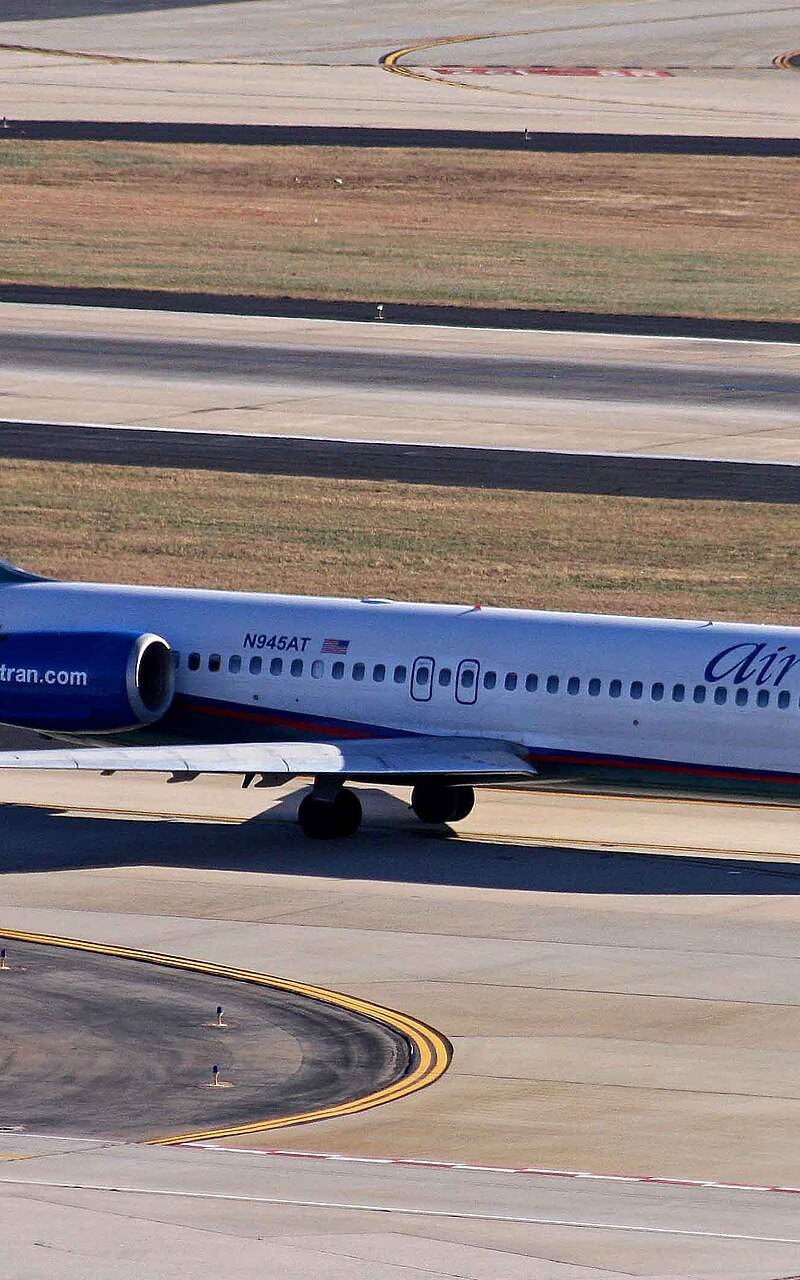 N945AT - Boeing