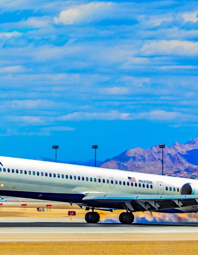 N945DN - Douglas